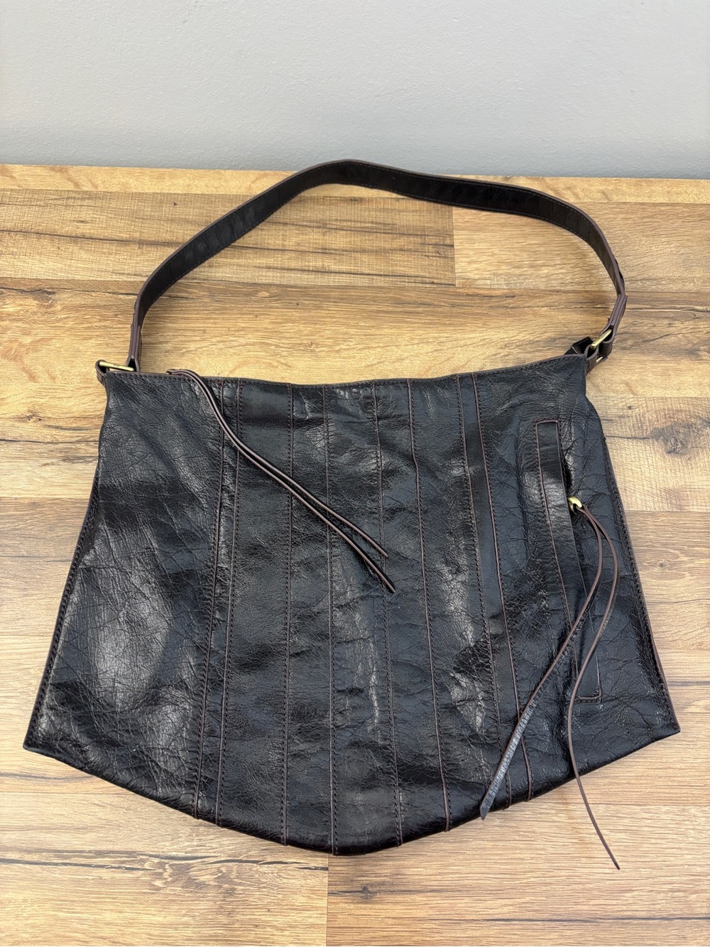 Hobo Reign Leather Purse Shoulder Bag Distressed Black